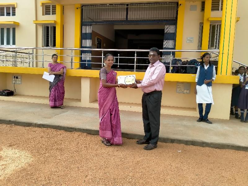 Lord Lions School Sivakasi Best Teacher Award